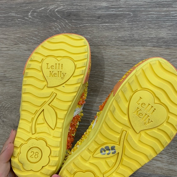 ⚠️ LELLI KELLY YELLOW KIDS SHOES ⚠️ - Picture 4 of 4